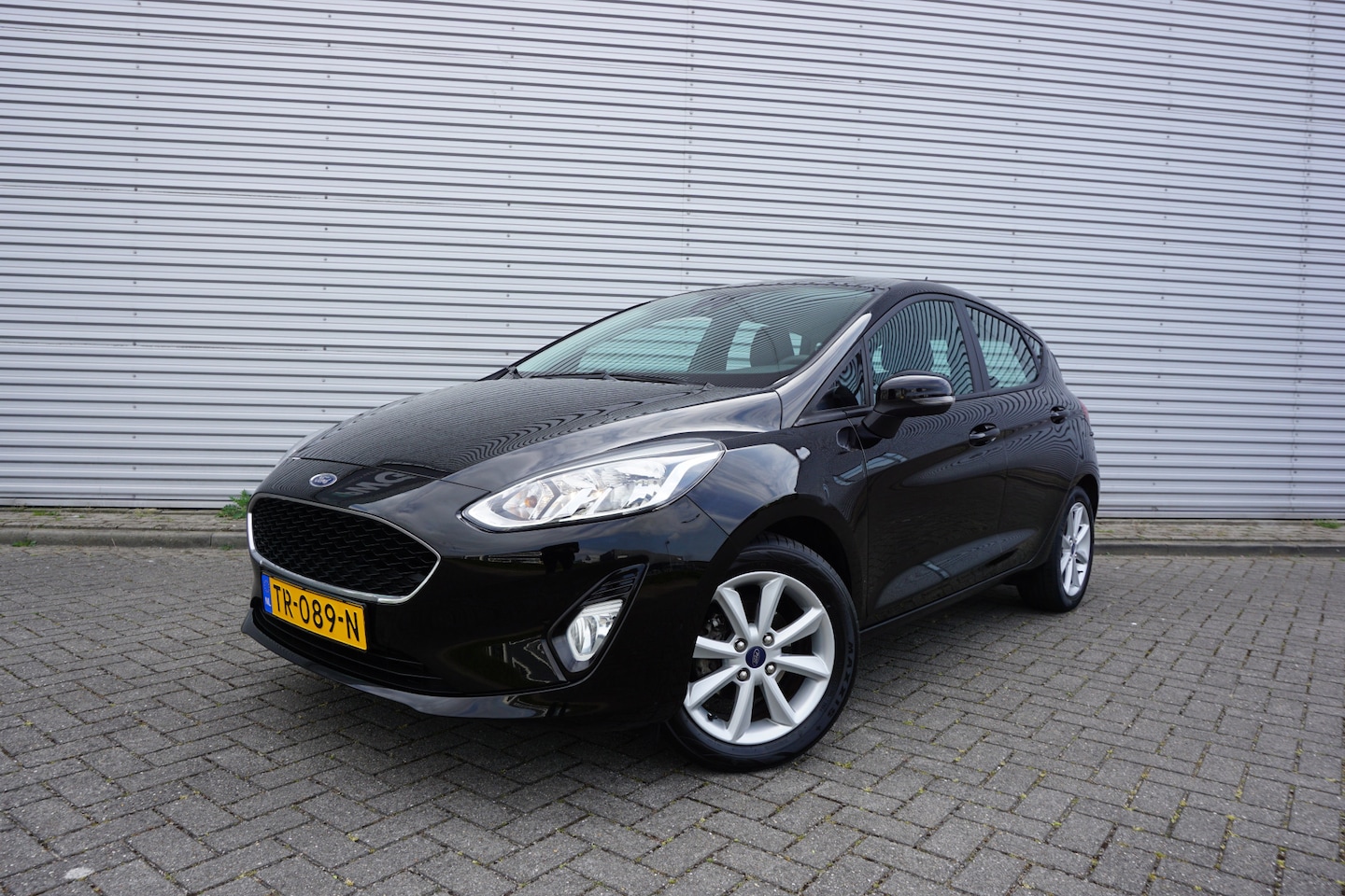 Ford Fiesta - 1.1 Trend / 1e Eigenaar / Airco / Navi / Lane ass. / Cruise / Parkeers. / NAP - AutoWereld.nl