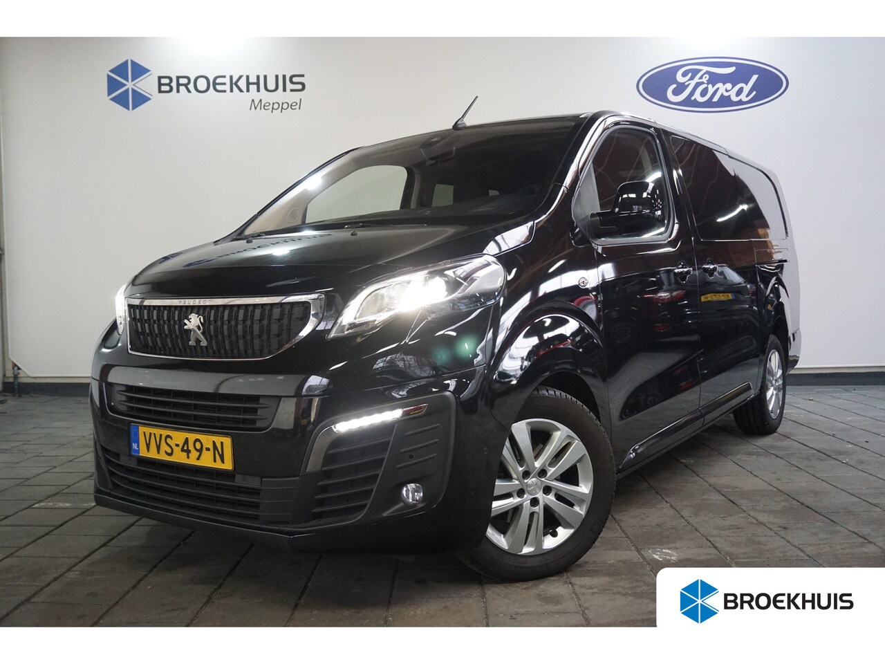 Peugeot Expert - 2.0 BlueHDI 180pk L3H1 Dubbel Cabine | Achteruitrijcamera | Cruise control | Keyless entry - AutoWereld.nl