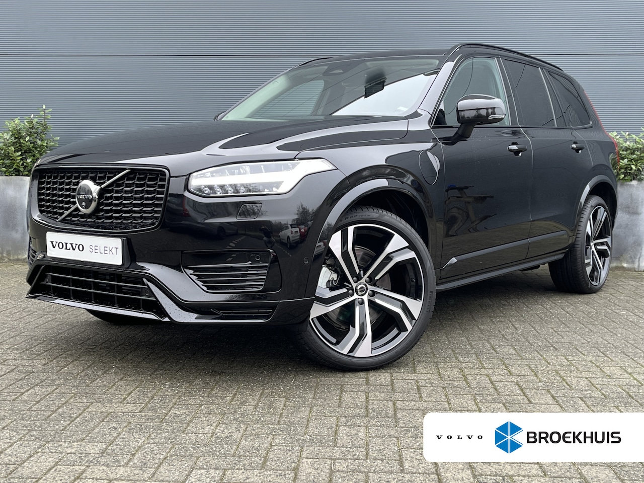 Volvo XC90 - 2.0 T8 Recharge AWD Ultimate Dark | Luchtvering | HUD | Trekhaak | B&W | 360 camera | - AutoWereld.nl