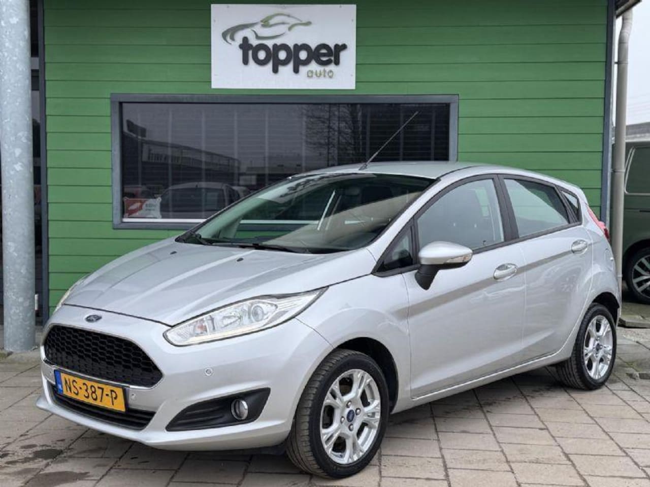 Ford Fiesta - 1.0 Style Ultimate | Navigatie | CruiseControl | ParkeerSensor | - AutoWereld.nl