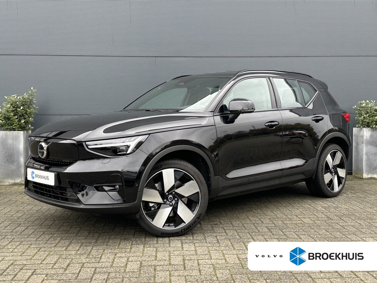 Volvo XC40 - Recharge Twin Ultimate 82 kWh | Pixel LED | 20" | Panoramadak | 360 camera | - AutoWereld.nl