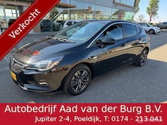Opel Astra - 1.0 Turbo 120 Jaar Edition 5 deurs , Grijse velgen met all weatherbanden , Trekhaak , Navi