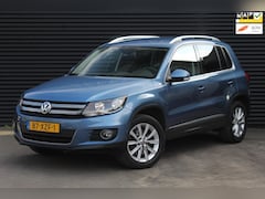 Volkswagen Tiguan - 2.0 TSI Sport&Style 4Motion | Sterke caravan trekker | Dealer onderhouden | Trekhaak |