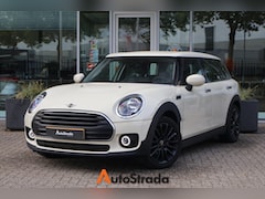 MINI Clubman - (f54) 1.5 Cooper Salt 136pk Aut | Sensoren | Navigatie | Carplay | Stoelverwarming | Clima