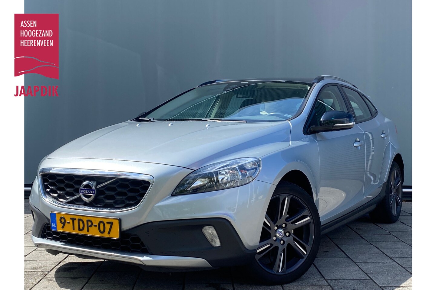 Volvo V40 Cross Country - BWJ 2014 | 1.6 T4 180PK Momentum | TREKHAAK | CLIMA | NAVI | CRUISE | PDC | 17'' LMV | - AutoWereld.nl