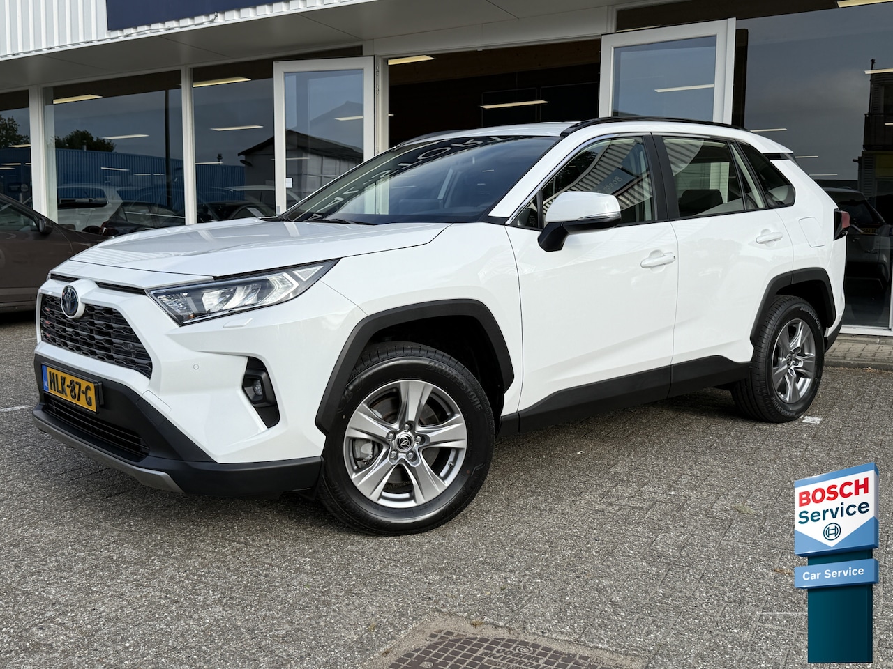 Toyota RAV4 - 2.5 Hybrid AWD Dynamic | LED | Keyless | Adapt. Cruise | Stuur- en stoelverwarming | Camer - AutoWereld.nl