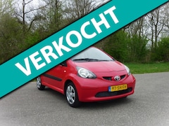 Toyota Aygo - 1.0-12V . nette auto met weinig kilometers