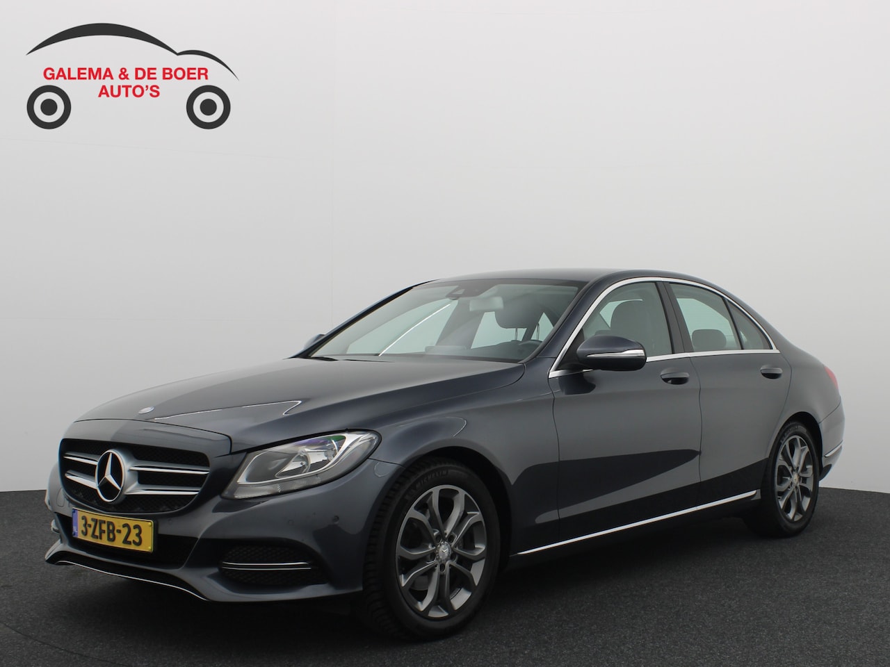 Mercedes-Benz C-klasse - 180 Ambition AUTOMAAT / TREKHAAK / STOELVERW / GR NAVI / CLIMA / PDC / BLUETOOTH / CRUISE - AutoWereld.nl