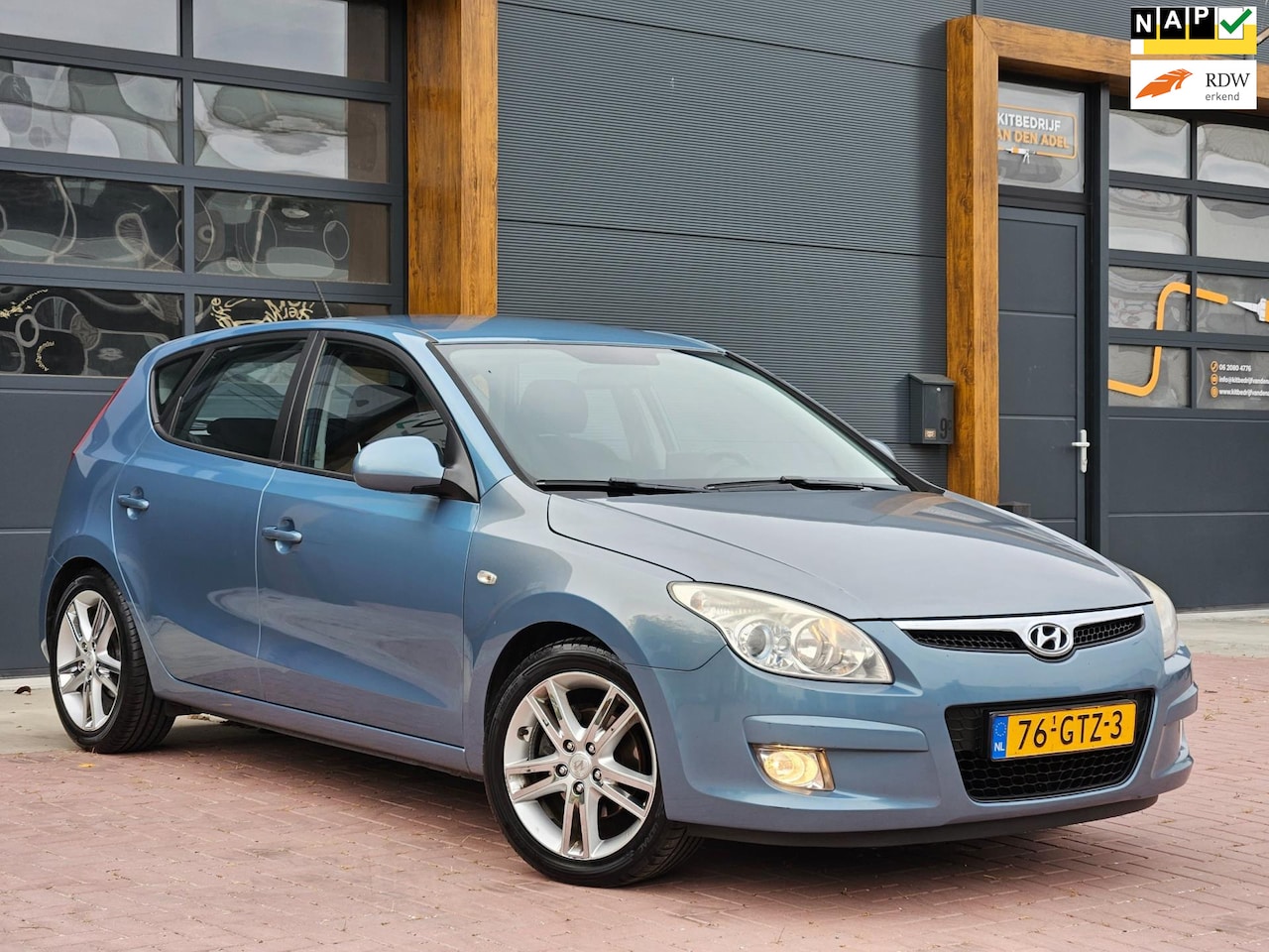 Hyundai i30 - 1.6 CRDi Dynamic 2e Eignr/Airco/Navi/Lmv/Nap/Boekjes - AutoWereld.nl