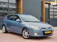 Hyundai i30 - 1.6 CRDi Dynamic 2e Eignr/Airco/Navi/Lmv/Nap/Boekjes