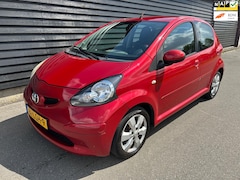 Toyota Aygo - 1.0-12V Aspiration Red Half Leder APK t/m 6-5-26