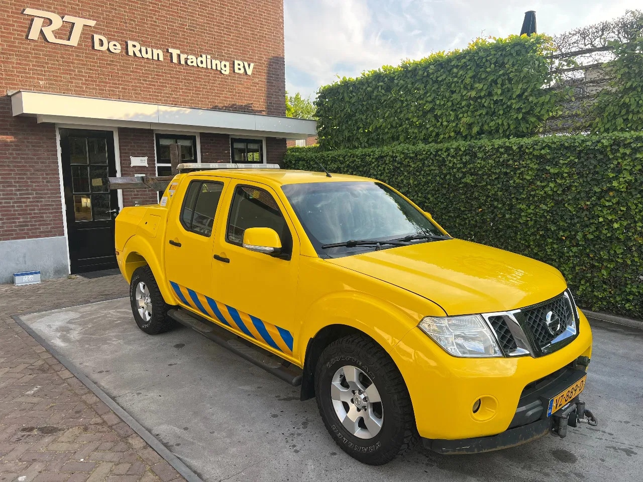 Nissan Navara - 4X4 2.5D Bril - AutoWereld.nl
