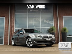 BMW 5-serie Touring - F11 528i High Executive | 258 pk | Dakraam | Leer | 18 inch | Youngtimer | Xenon | PDC | C