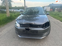 Volkswagen Polo - 1.2 TSI Comfortline Voorschade