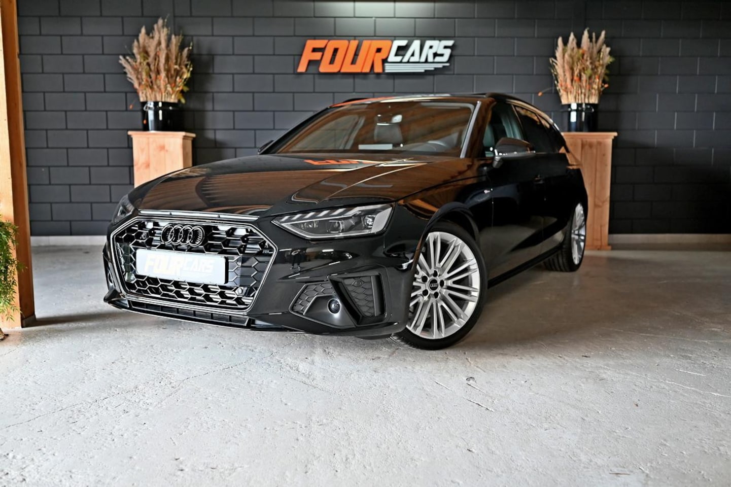 Audi A4 Avant - 35 TFSI S edition | 2024 | 3.500KM | Panoramdak | S-Line | Lane Assist | Achteruitrijcamer - AutoWereld.nl