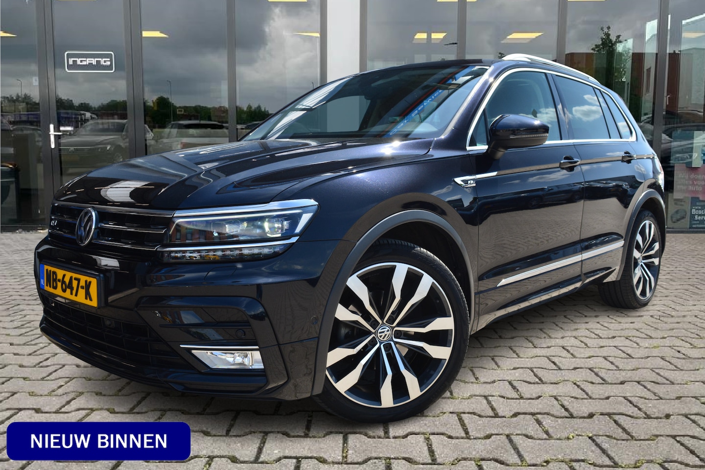 Volkswagen Tiguan - 1.4 TSI R-Line | Pano | 20 Inch | Trekhaak | - AutoWereld.nl
