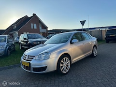 Volkswagen Jetta - 1.6 Comfortline Nieuwe APK Clima Cruise