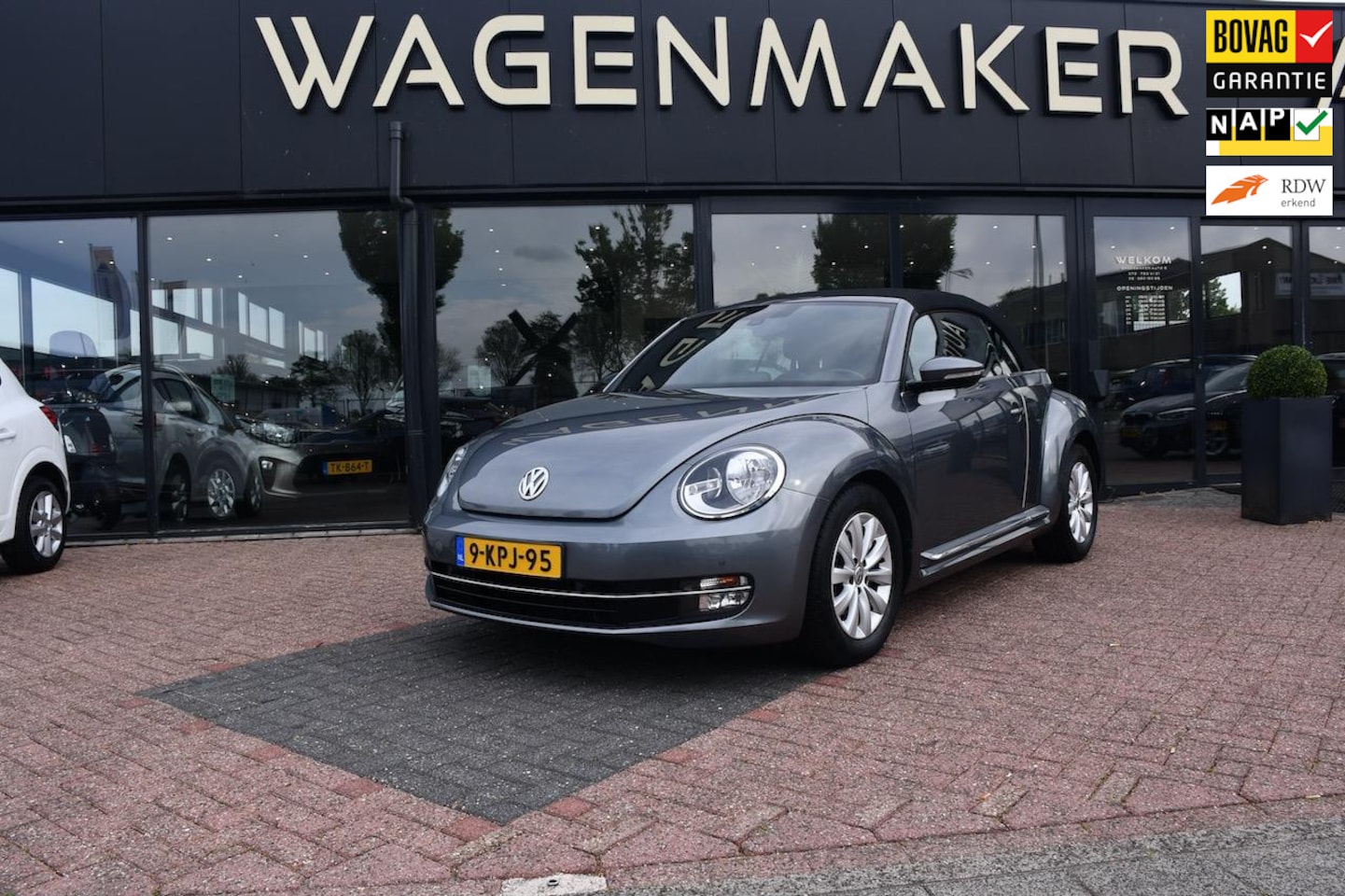Volkswagen Beetle Cabriolet - 1.2 TSI Design DealerOHouden - AutoWereld.nl