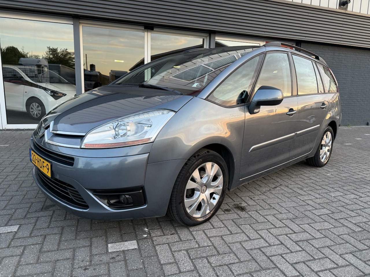 Citroën Grand C4 Picasso - 1.6 VTi Lumière 7p. 1.6 VTi Lumière 7p. - AutoWereld.nl