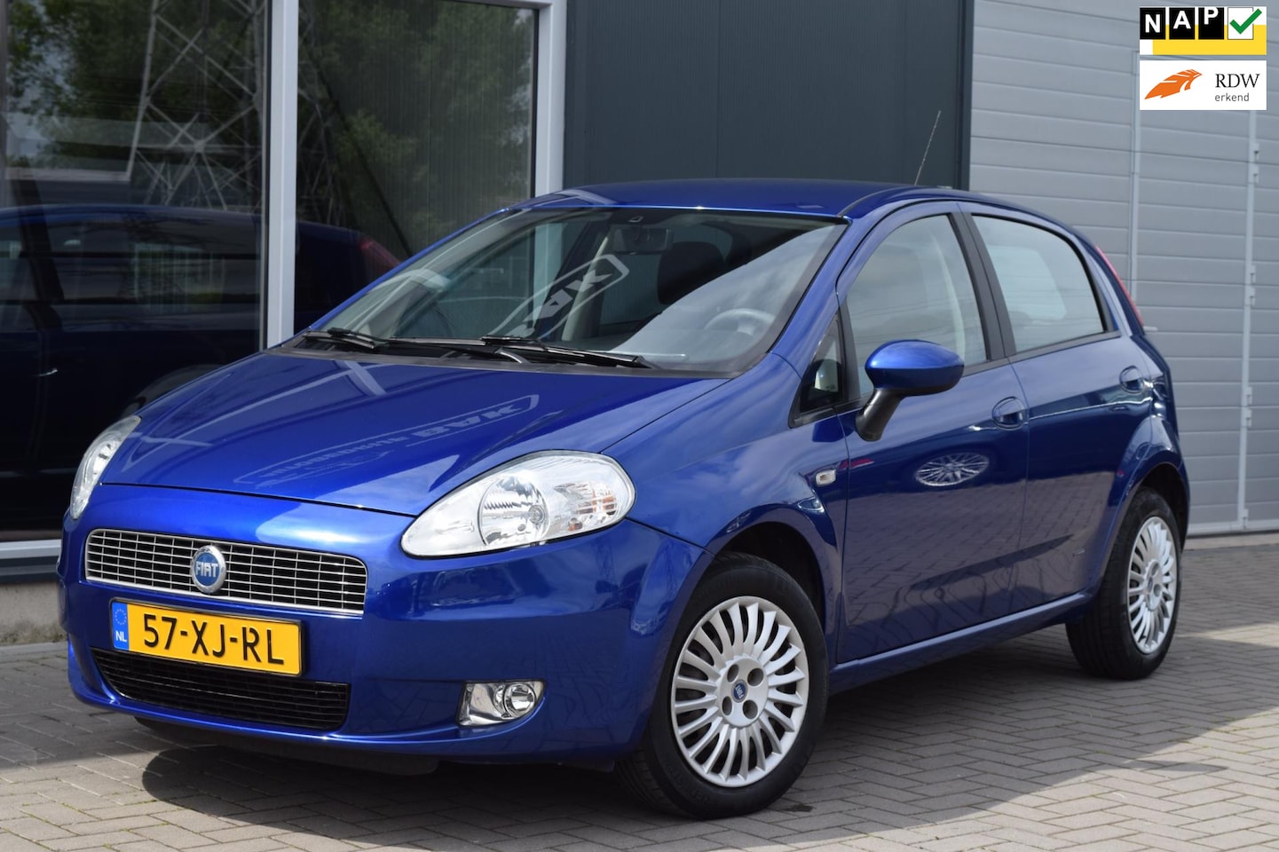 Fiat Grande Punto - 1.4 Dynamic | Automaat | Airco | NAP + APK 4-2026 ! - AutoWereld.nl
