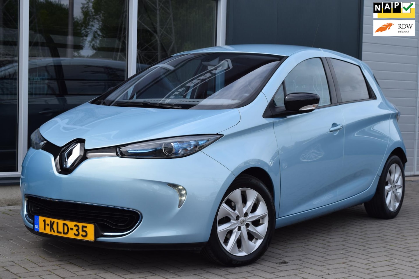 Renault Zoe - Q210 Zen Quickcharge 22 kWh (ex Accu) | Automaat | Camera | PDC | APK 6-2026 - AutoWereld.nl