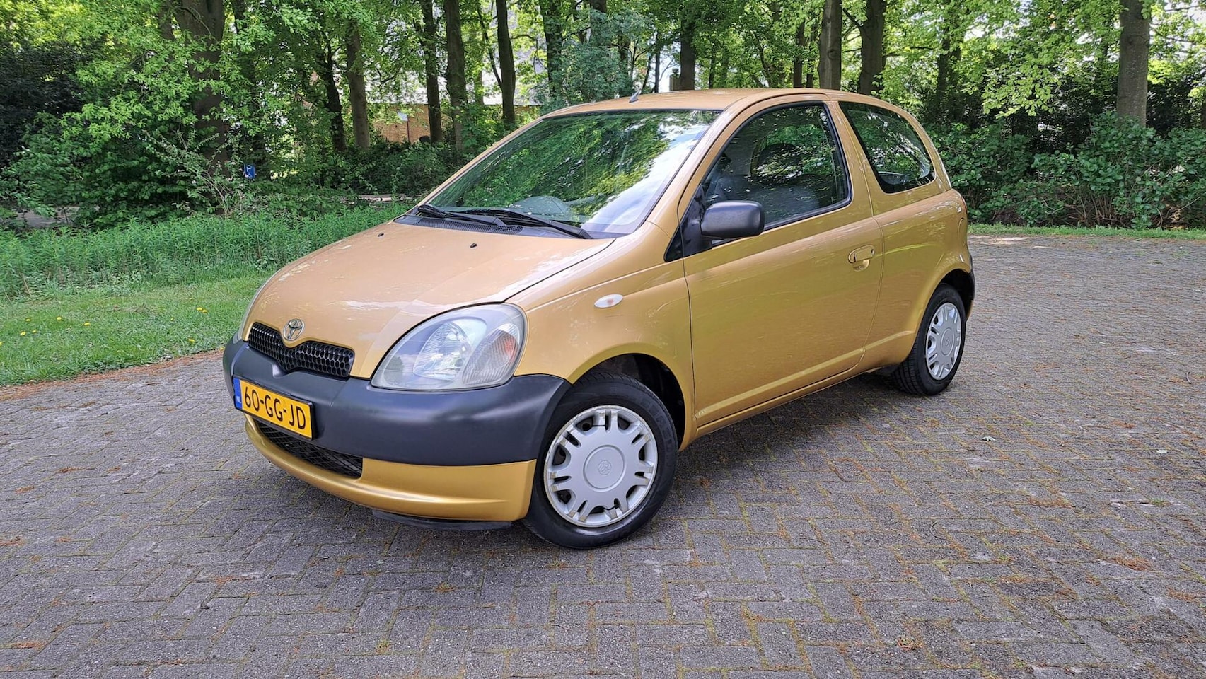 Toyota Yaris - 1.0-16V VVT-i Linea Terra 3drs LAGE KMSTAND! - AutoWereld.nl