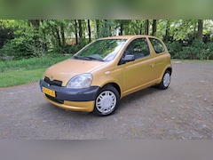 Toyota Yaris - 1.0-16V VVT-i Linea Terra 3drs LAGE KMSTAND