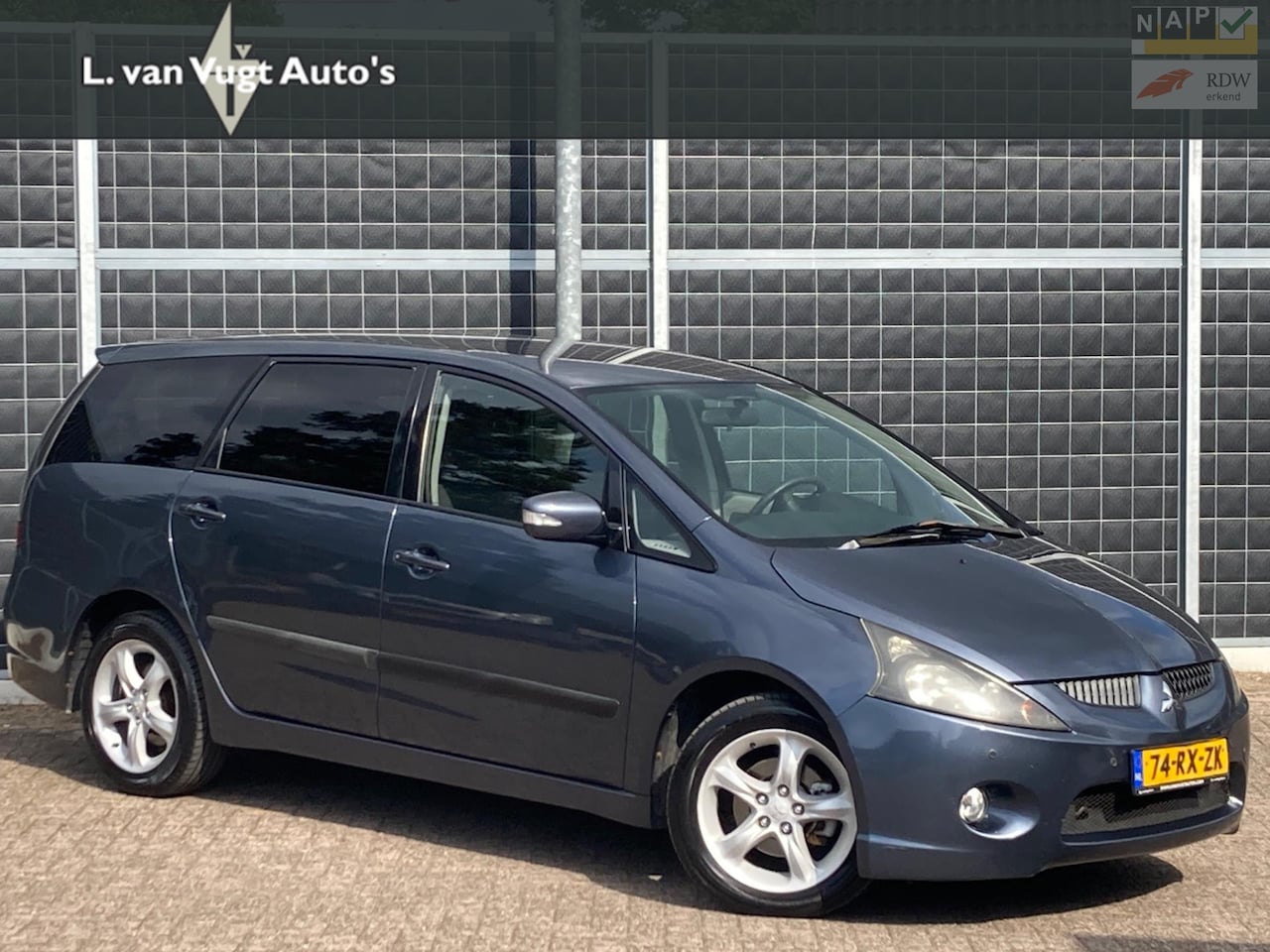 Mitsubishi Grandis - 2.4-16V Intense 7 Prs. Automaat - AutoWereld.nl