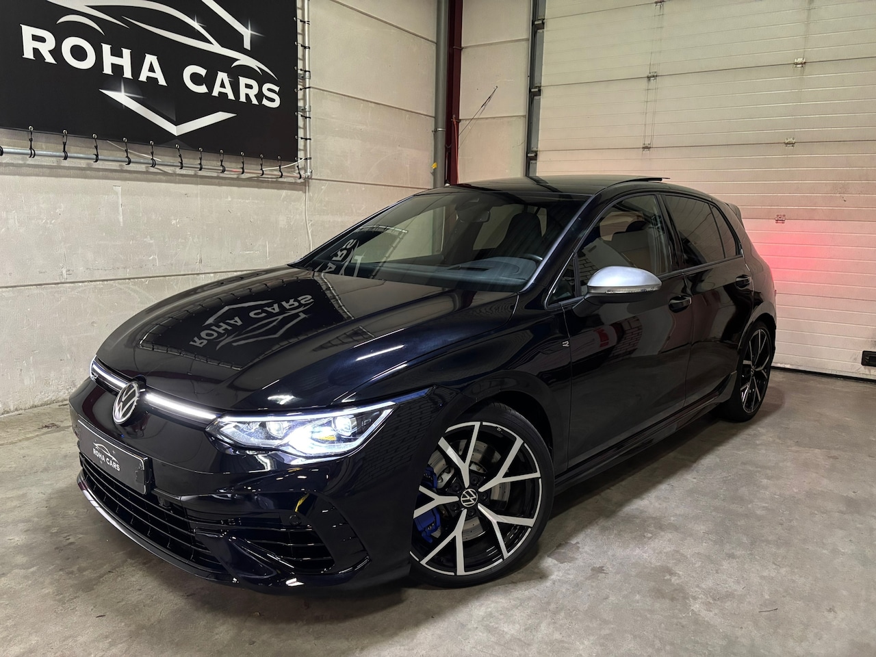 Volkswagen Golf - 2.0 TSI R 4Motion Performance AKRA, PANO, LEER - AutoWereld.nl