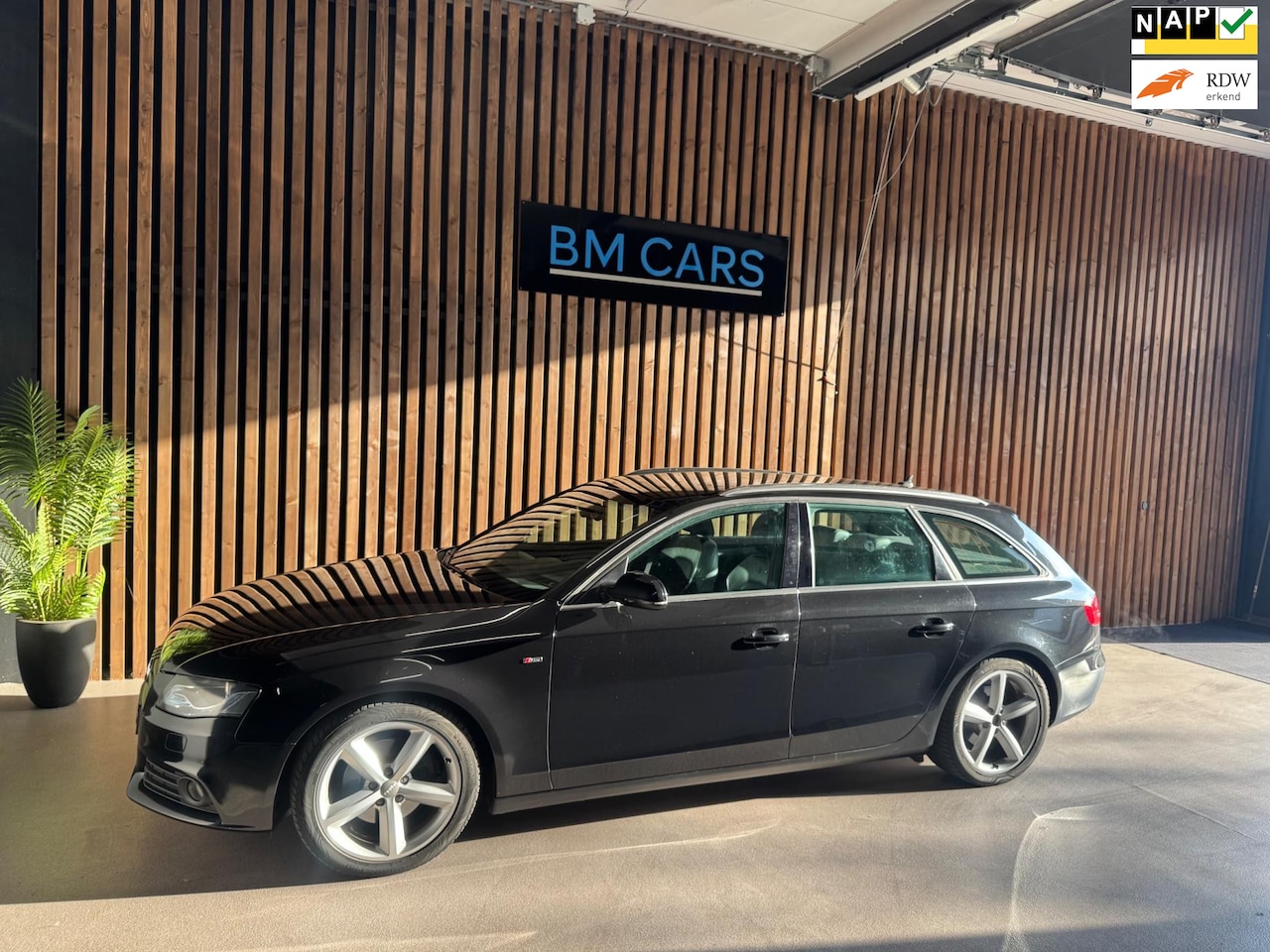 Audi A4 Avant - 1.8 TFSI Pro 2x S-Line AUTOMAAT, LED-XENON,Trkhaak - AutoWereld.nl