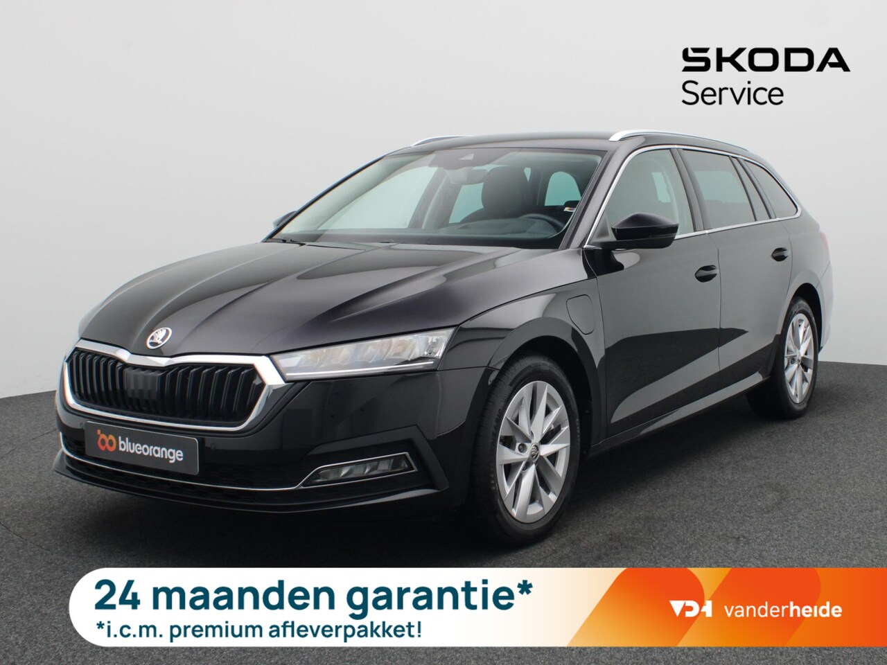 Skoda Octavia Combi - 1.4 TSI iV PHEV Business Edition 204PK DSG Trekhaak, full led, adaptive cruise, side assis - AutoWereld.nl