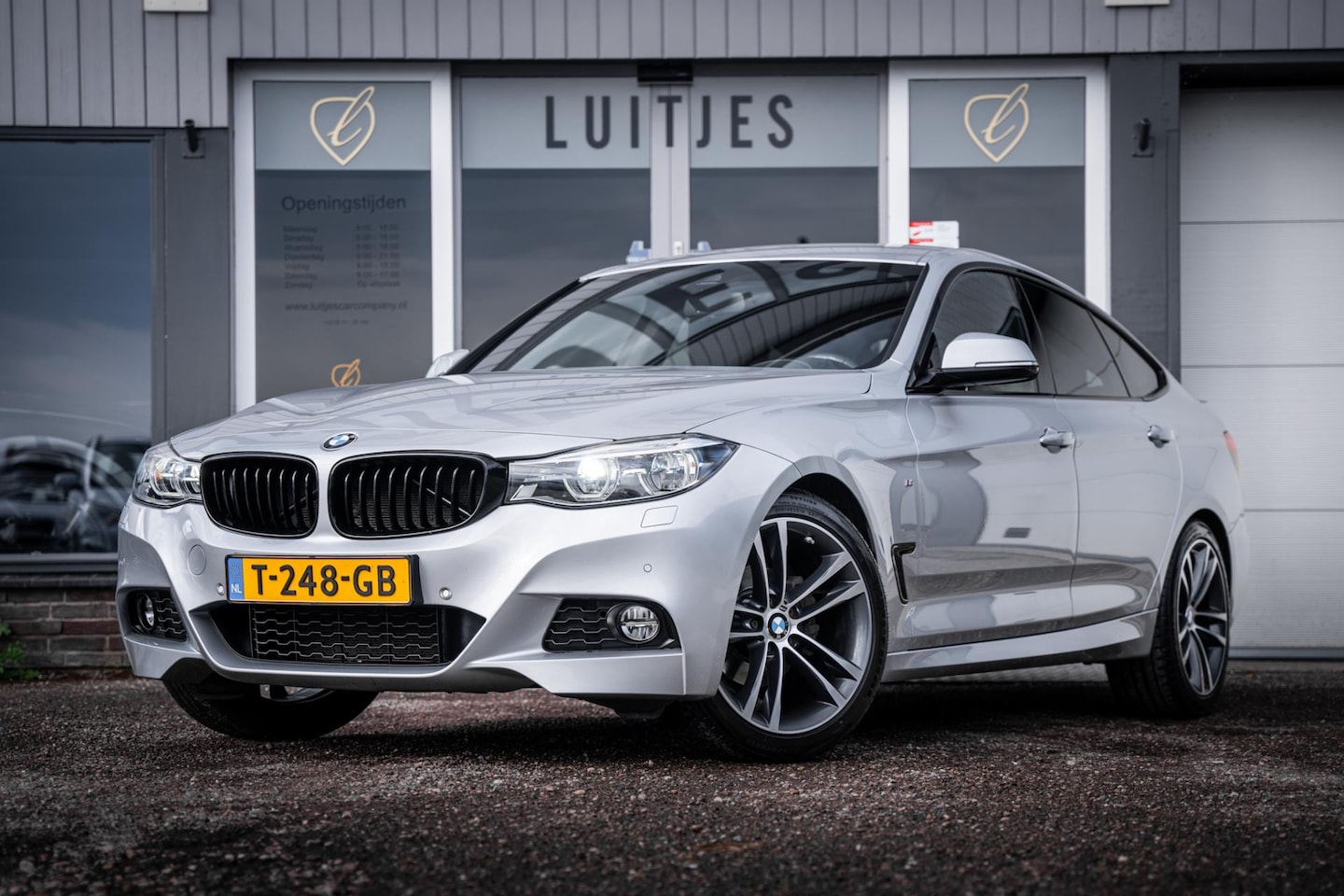 BMW 3-serie Gran Turismo - 320i Centennial M-Sport I HuD I Alcantara I Camera I Dealer-onderhouden - AutoWereld.nl