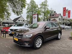 Volkswagen Tiguan - 1.4 TSI / NAVI / CARPLAY / TREKHAAK / CRUISE CTR. / PDC / LMV