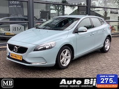 Volvo V40 - 1.5 T2 Nordic automaat, zeer net, cruise control, dealer onderhouden, trekhaak