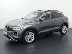 Volkswagen T-Roc - 1.0 TSI Life Edition | 110 PK | Parkeersensoren | Adaptive-Cruisecontrol | Navigatie | App