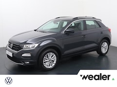 Volkswagen T-Roc - 1.5 TSI Style | 150 PK | Trekhaak | Navigatiesysteem | Adaptive cruise control |