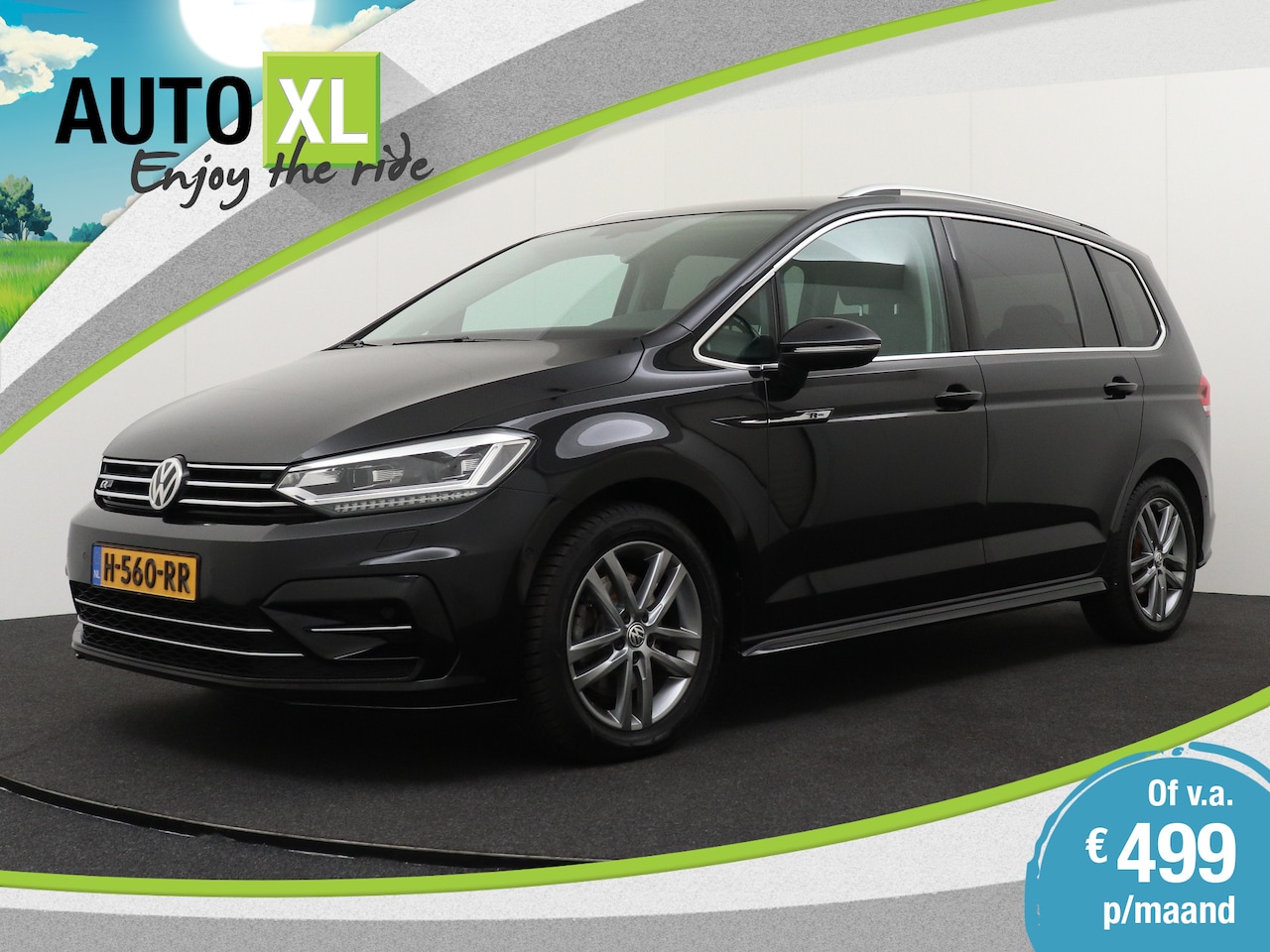 Volkswagen Touran - 1.5 TSI Aut. R-Line 7-pers Trekhaak Pano-dak Carplay Adapt. Cruise - AutoWereld.nl