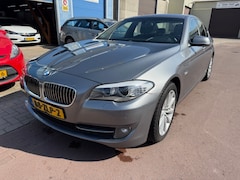 BMW 5-serie - 520i High Executive 2013 - perfect onderhouden Navigatie, Camera, Bi-Xenon, etc. NAP + Boe
