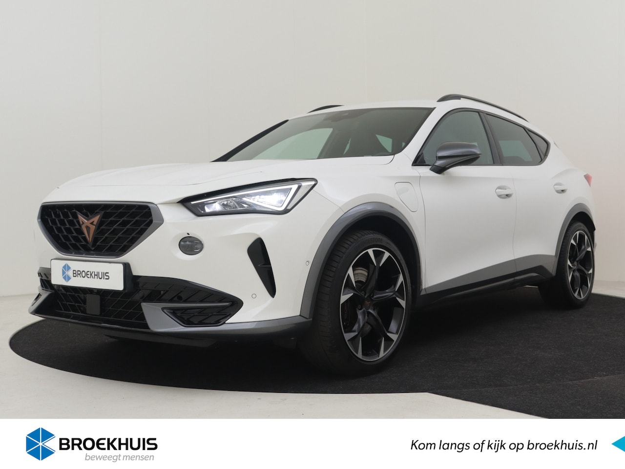 CUPRA Formentor - 1.4 e-Hybrid Performance 245pk | Trekhaak | Keyless | Park assisst | Full led koplampen | - AutoWereld.nl