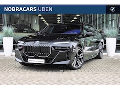 BMW i7 - xDrive60 High Executive M Sport / Panoramadak Sky Lounge / Trekhaak / Massagefunctie / Par