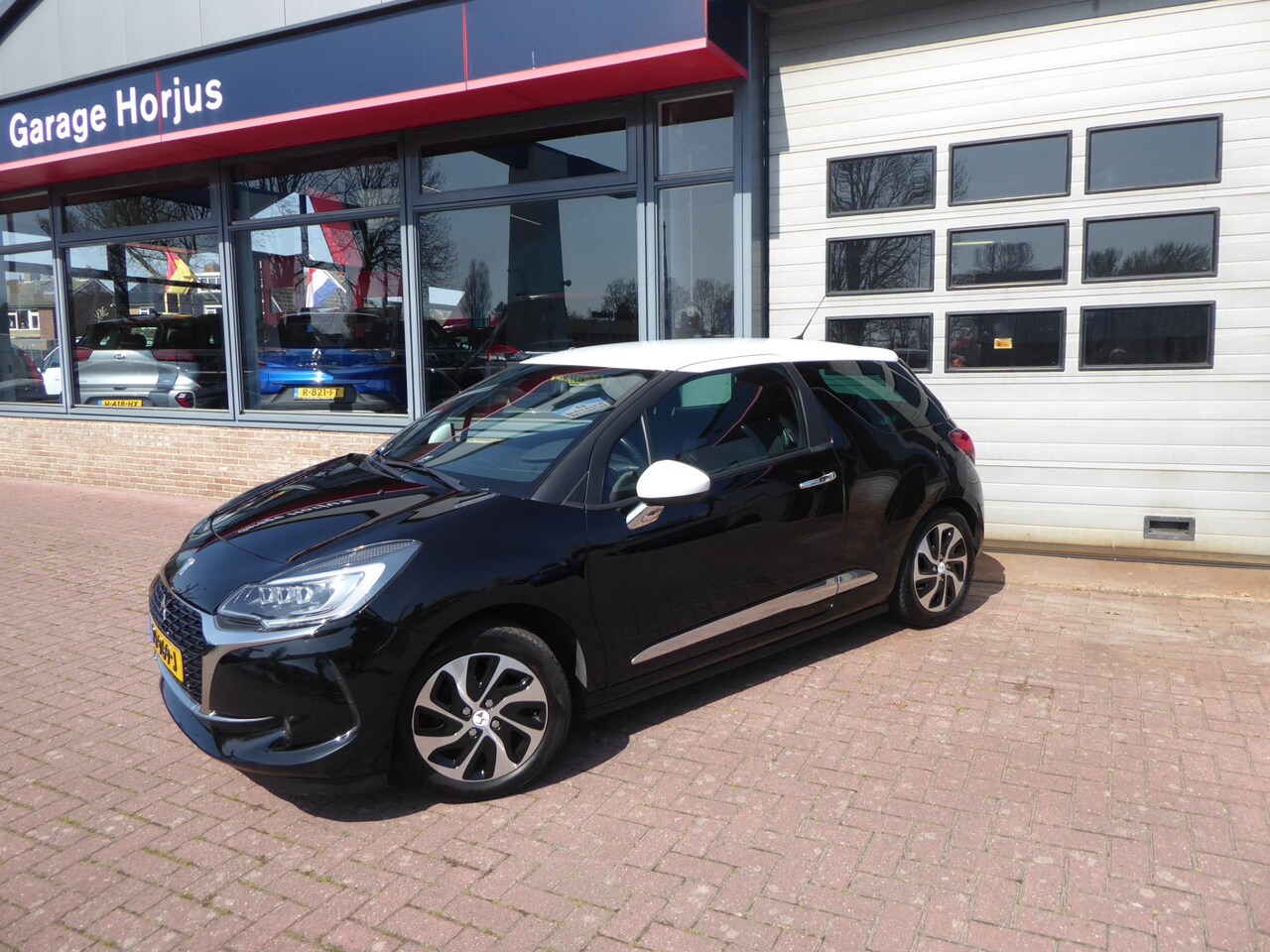DS 3 - 1.2 PureTech Business 1.2 PureTech Business, 2017 NAVI, TREKH, CLIMA, CRUISE, BLUETOOTH!! - AutoWereld.nl