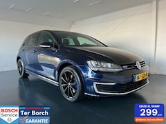 Volkswagen Golf - GTE Highline, Leer, T-haak, Key-less, DAB, LED