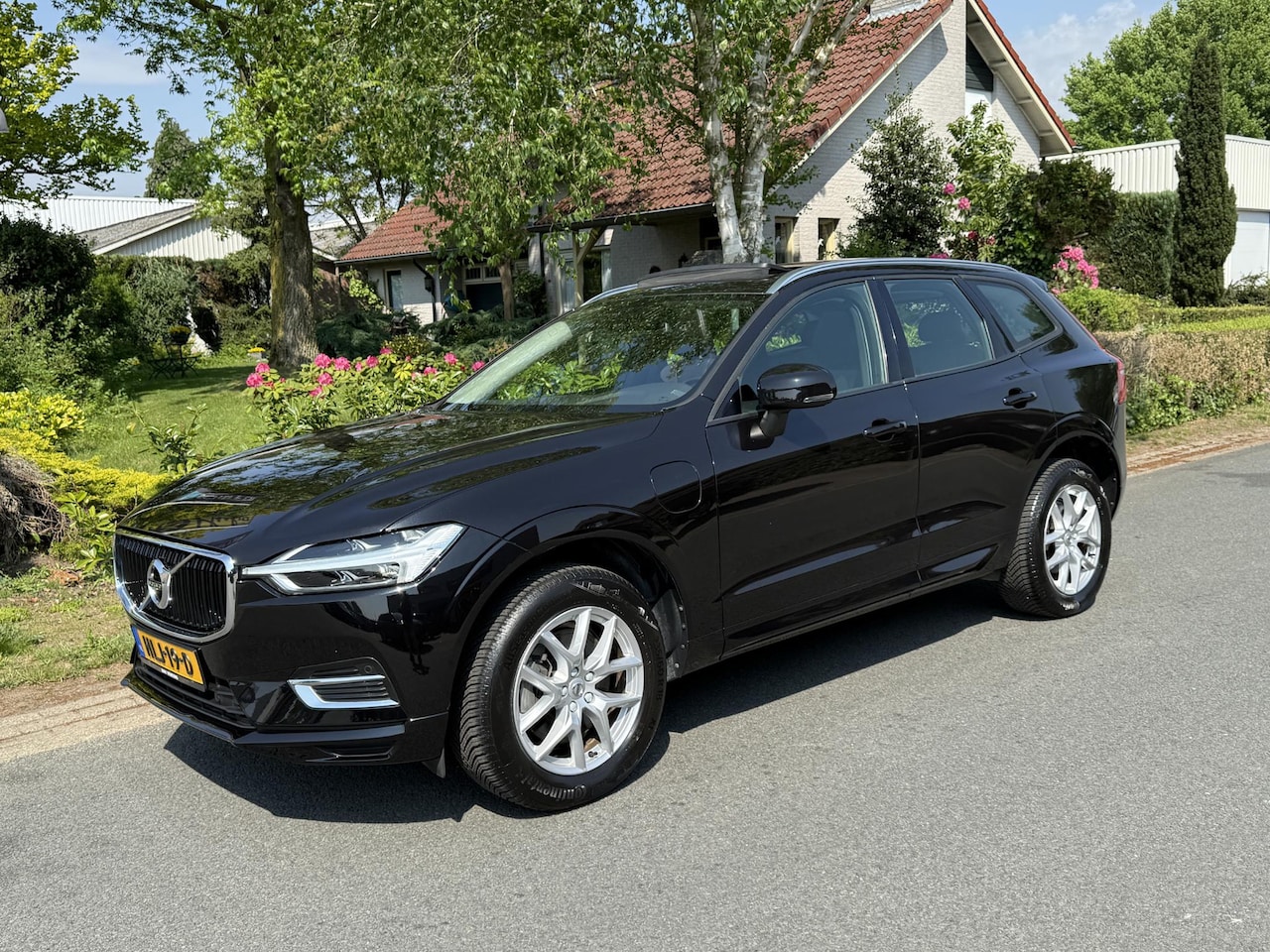 Volvo XC60 - 2.0 T8 Twin Engine AWD 390PK Pano•Navi•38.000km! - AutoWereld.nl