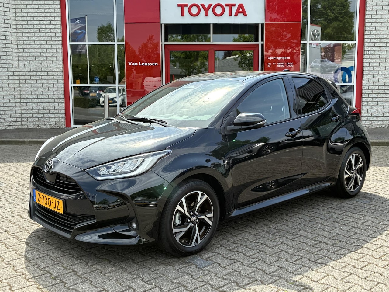 Toyota Yaris - Hybrid 115 FIRST EDITION FACELIFT NAVI KEYLESS CLIMA AD-CRUISE 16" LM-VELGEN CAMERA APPLE/ - AutoWereld.nl