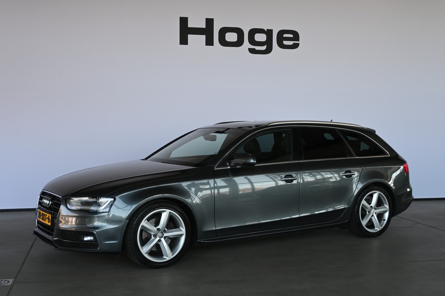 Audi A4 Avant - 1.8 TFSI S-Line Automaat Navigatie Panoramadak Rijklaarprijs Inruil Mogelijk! - AutoWereld.nl