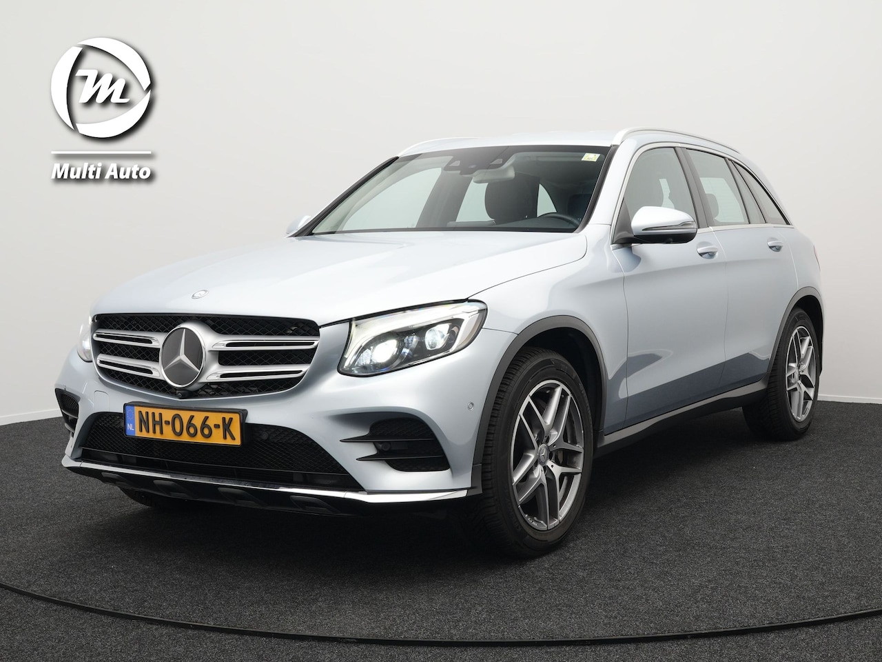 Mercedes-Benz GLC-klasse - 250 4MATIC Prestige AMG | Luchtvering | Adaptive Cruise | Navigatie |360 Camera | Half Led - AutoWereld.nl
