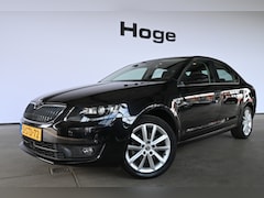 Skoda Octavia - 1.2 TSI Greentech Elegance Businessline Automaat Clima Navigatie Rijklaarprijs Inruil Moge