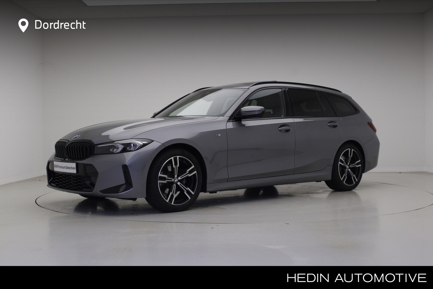 BMW 3-serie Touring - 318i M-Sport | Panorama | Camera | 18" | - AutoWereld.nl