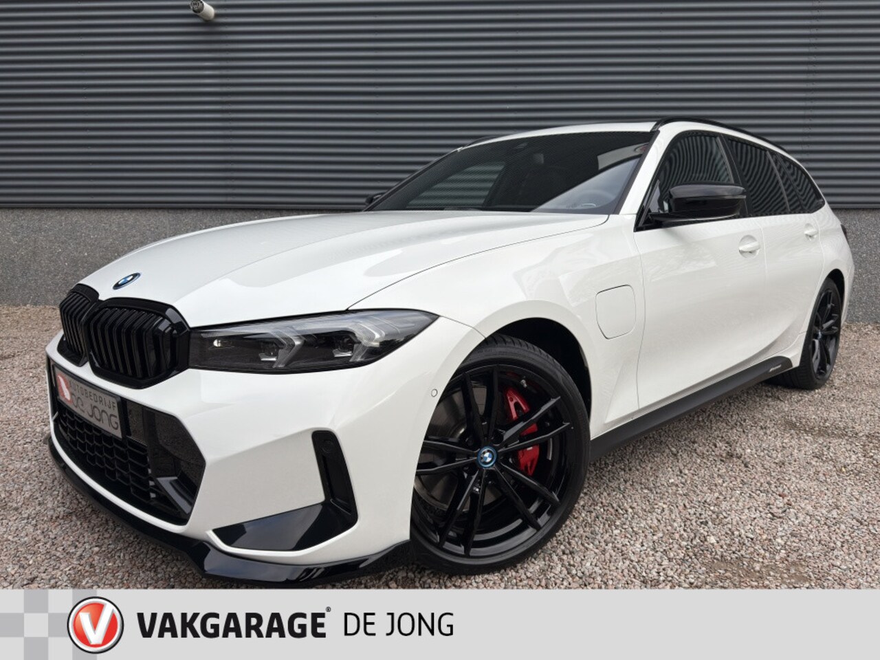 BMW 3-serie Touring - 330e 292PK M Performance | Pano | H/K | HUD | Laser | Sfeer | - AutoWereld.nl