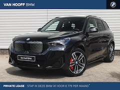 BMW iX1 - eDrive20 High Executive M Sport / Panoramadak / Trekhaak / Sportstoelen / Adaptieve LED /